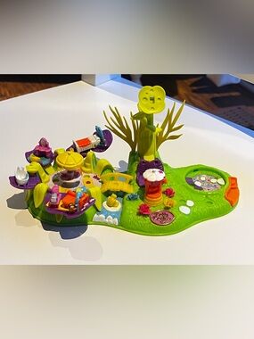 1990s polly pocket petal village as is for parts fairy as is